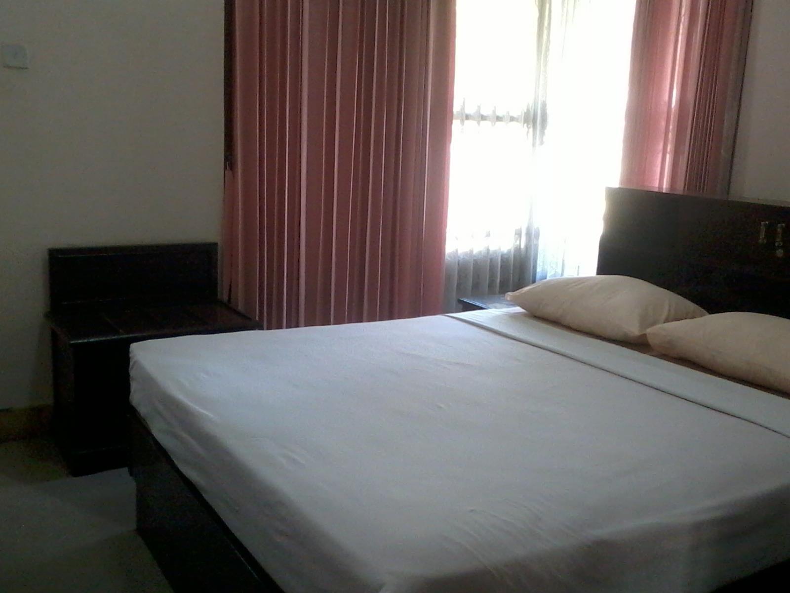 Reddoorz Plus Near Brawijaya Museum Malang Exterior foto